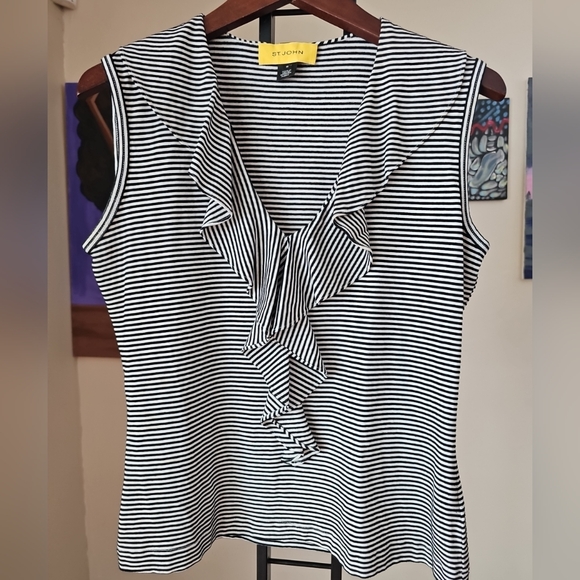 ST JOHN Women's Ruffle V Neck Sleeveless Striped Black White Stretch Top Size M - Picture 3 of 10